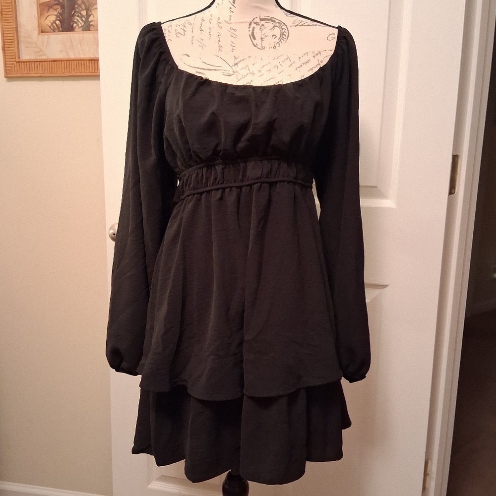 ALTAR'D STATE Black Square Neck, Tie Back Smock Dress. Large